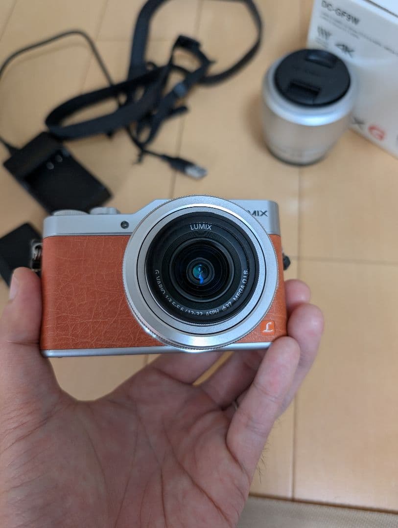 小型ミラーレス一眼 lumix gf9 ダブルレンズキット
