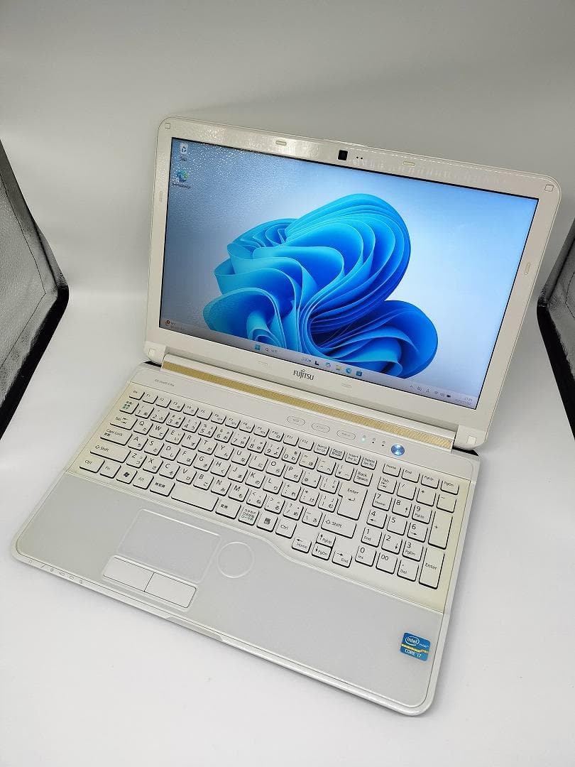 FUJITSU】爆速 Core i7/新品SSD128GBノートパソコン D6