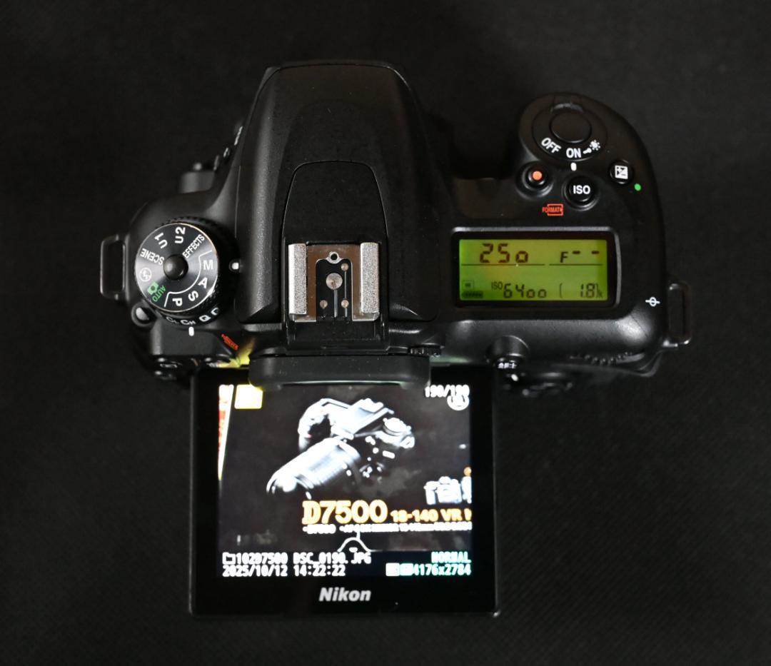 【撮影枚数3,798枚】ニコンD7500 18-140 キット+ SD128ギガ