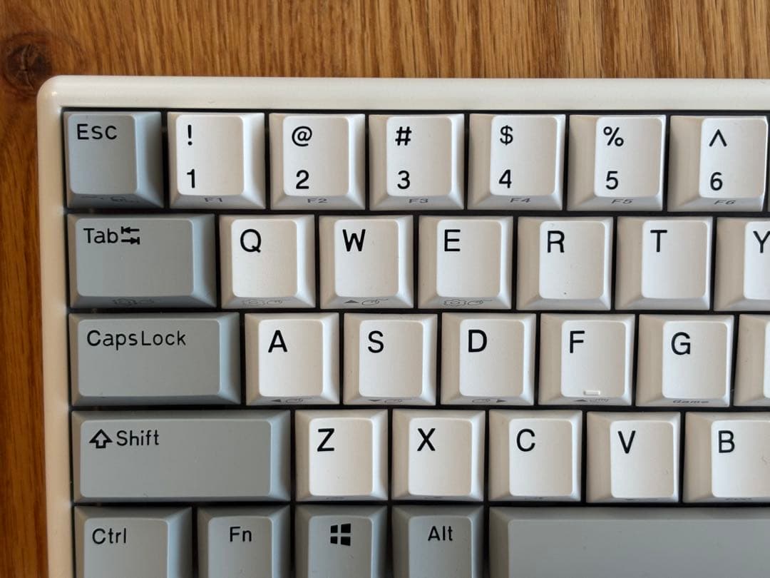 NIZ Atom66 ホワイト 静電容量無接点方式キーボード 66キー