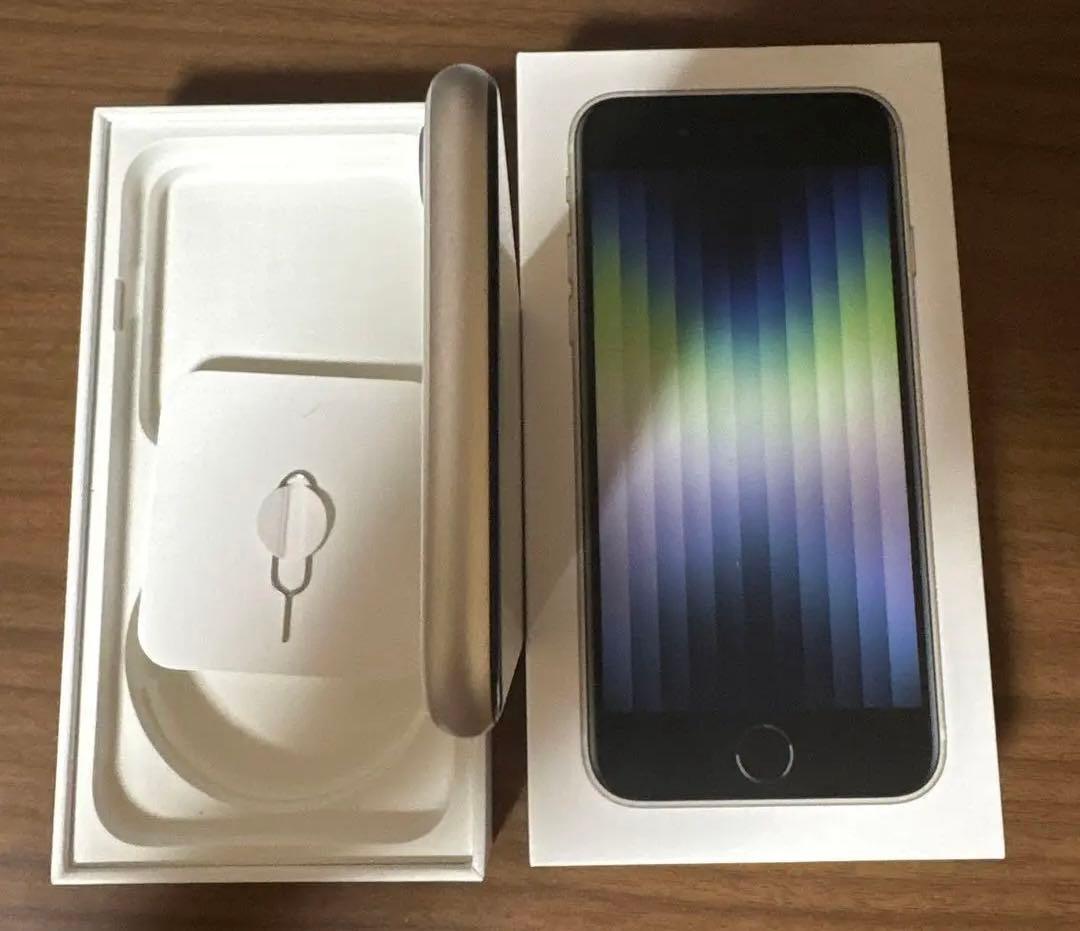 iPhoneSE第3世代　64