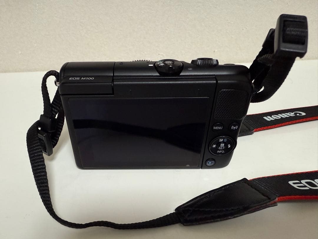 CANON キャノン EOSM100 ブラック カメラ