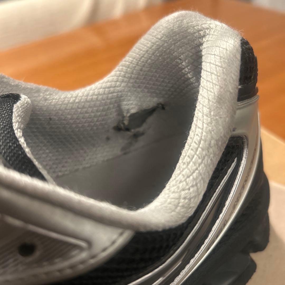 ASICS GEL-KAYANO 14 ブラック/シルバー 28.0cm