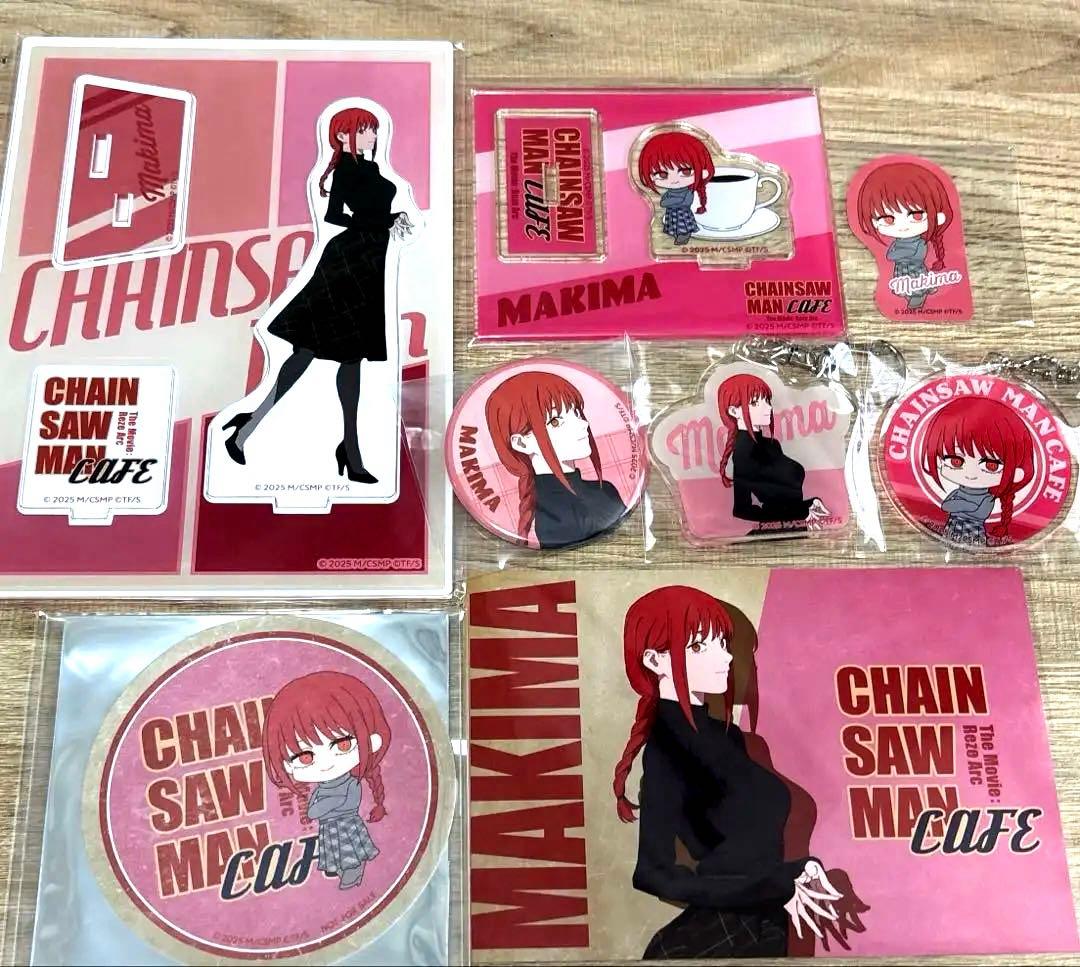 チェンソーマン カフェ マキマ 8点セット 缶バッジ アクリルスタンド