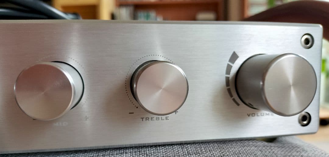 中華製プリアンプ　BRZHiFi