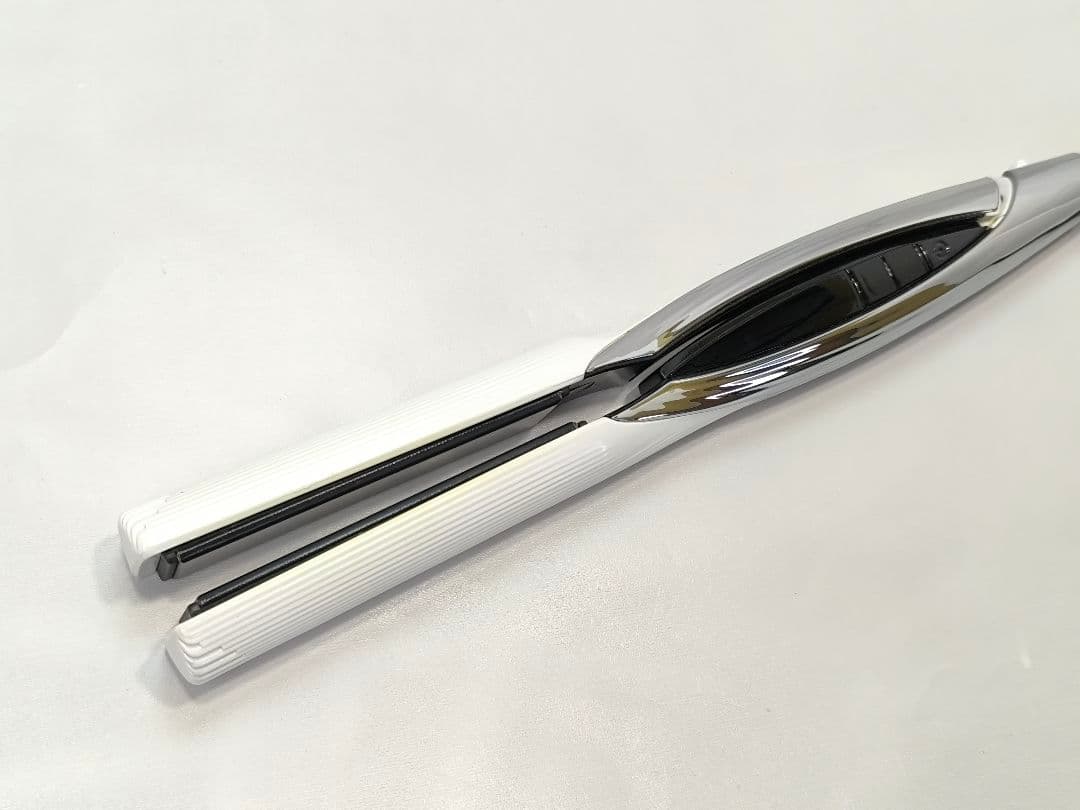 2021年製　正規品　ReFaリファ ビューテック ストレートアイロン