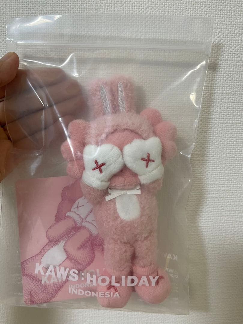 KAWS Holiday Indonesia Plush Charm pink | Buyee, 온라인 대리 쇼핑