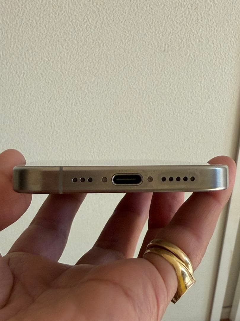 SIMフリー　修理歴無し　Apple iPhone15Pro 256GB