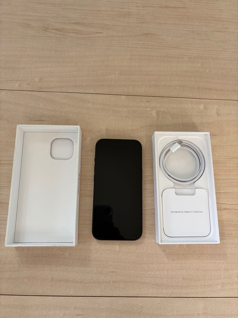 Apple iPhone 15 ブラック 本体SIMフリー