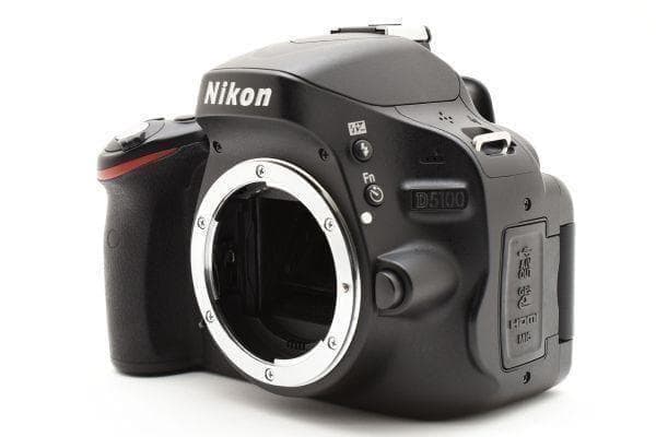 ニコン Nikon D5100 ボディ 一眼レフカメラ《ショット数7539回》