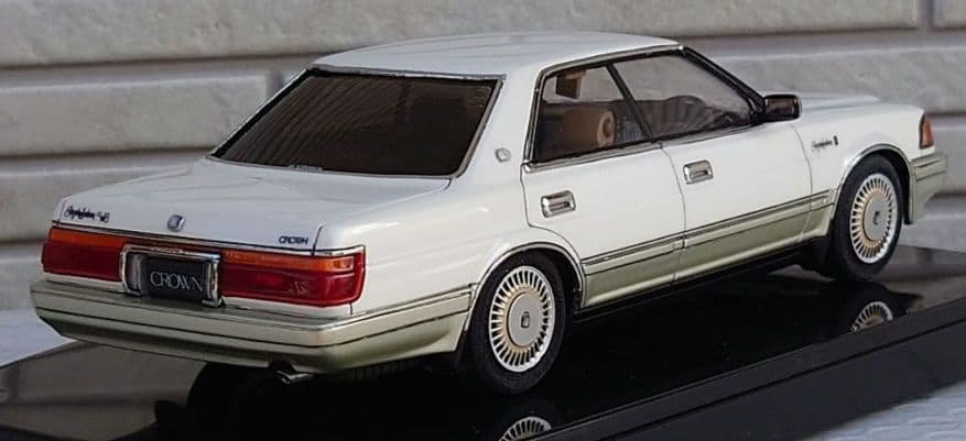 1/24 プラモデル 完成品 アオシマ トヨタ 13 クラウン CROWN V8 - メルカリ