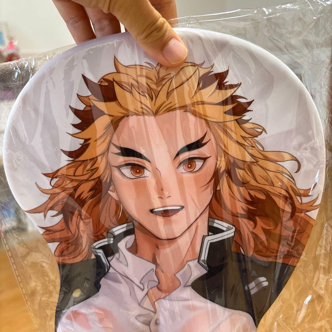 鬼滅の刃 煉獄杏寿郎 雄っぱいマウスパッド - メルカリ