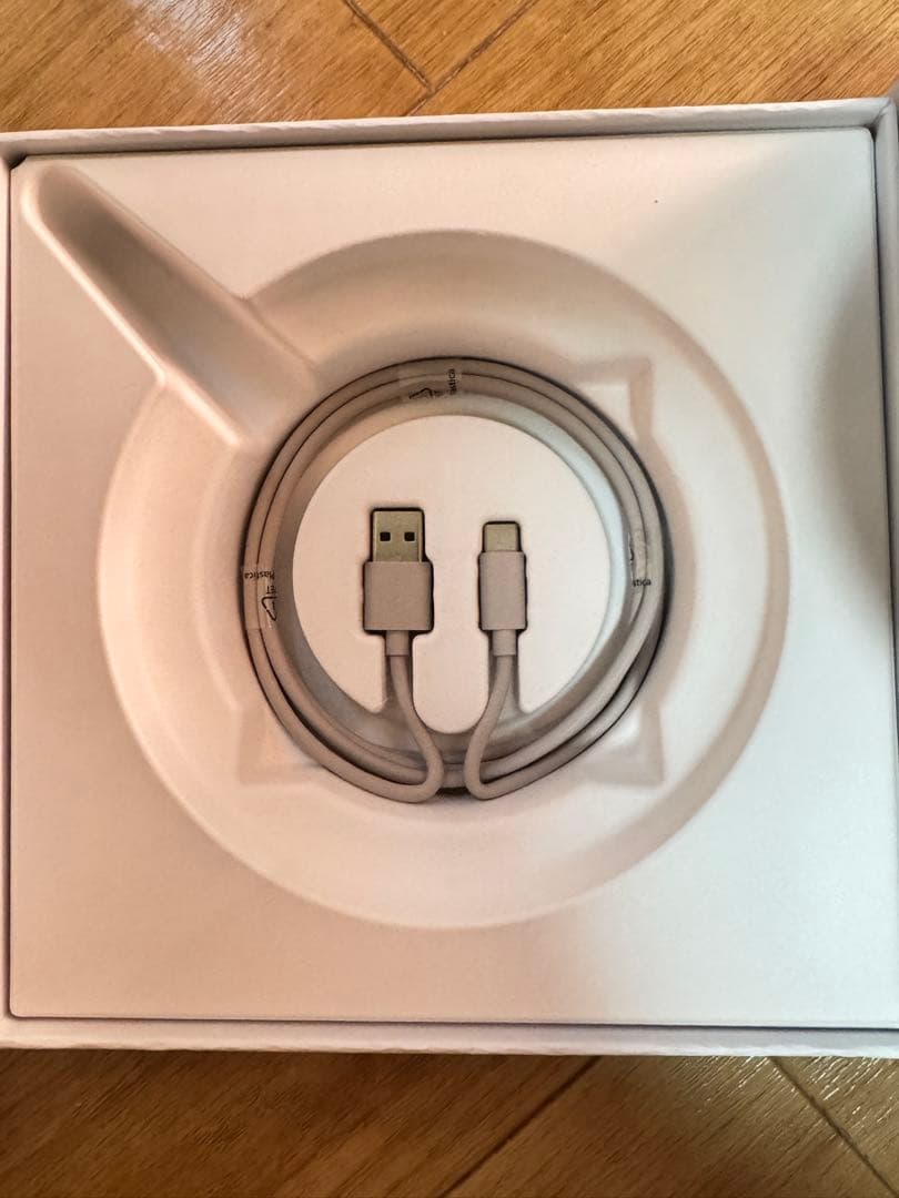 美品　Bang & Olufsen Beosound A1 2nd ゴールド色