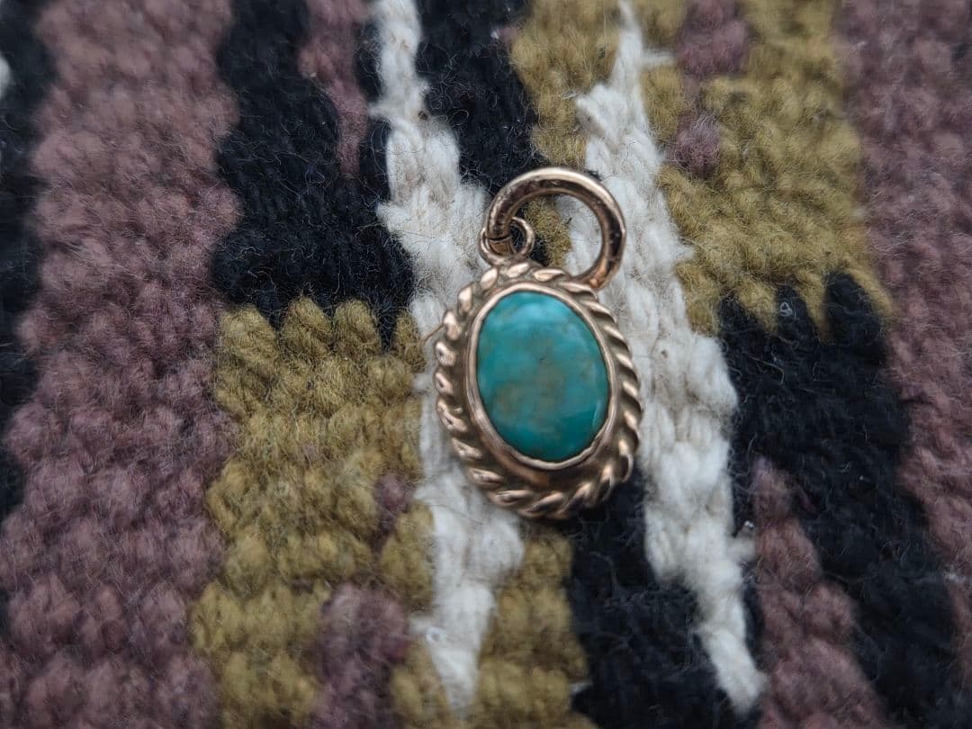 アリゾナフリーダム　金縄ターコイズペンダントトップ　ターコイズ　K18 アリゾナフリーダムペンダントトップターコイズ18k付き ARIZONA