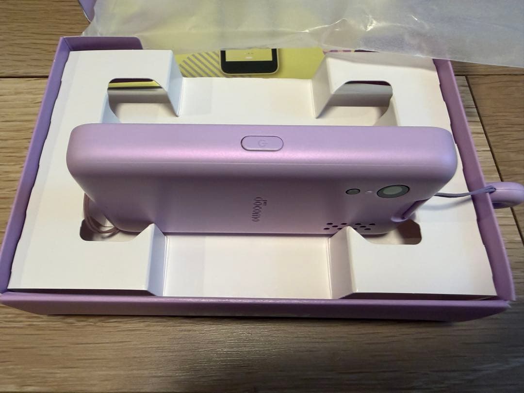 docomo キッズケータイKY-41C ラベンダー本体＋アクセサリー（クロミ）