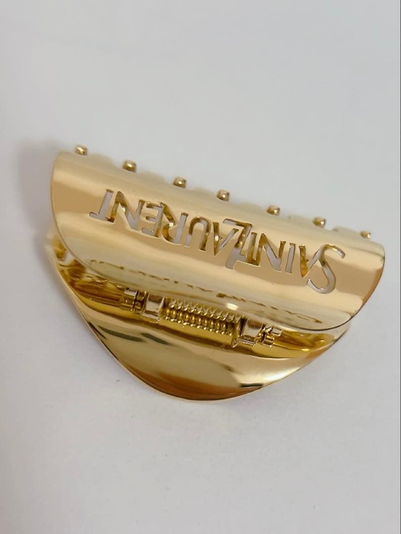 サンローランSAINT LAURENT ヘアークリップ 髪留め 未使用品 - メルカリ