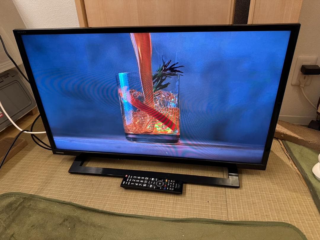 東芝 TOSHIBA　レグザ　テレビ 32型　32S22　2019年製　超美品！