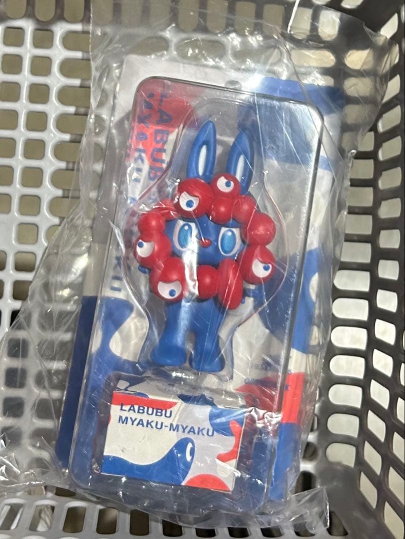 ミャクミャク ラブブ レシート付き 万博限定 - メルカリ