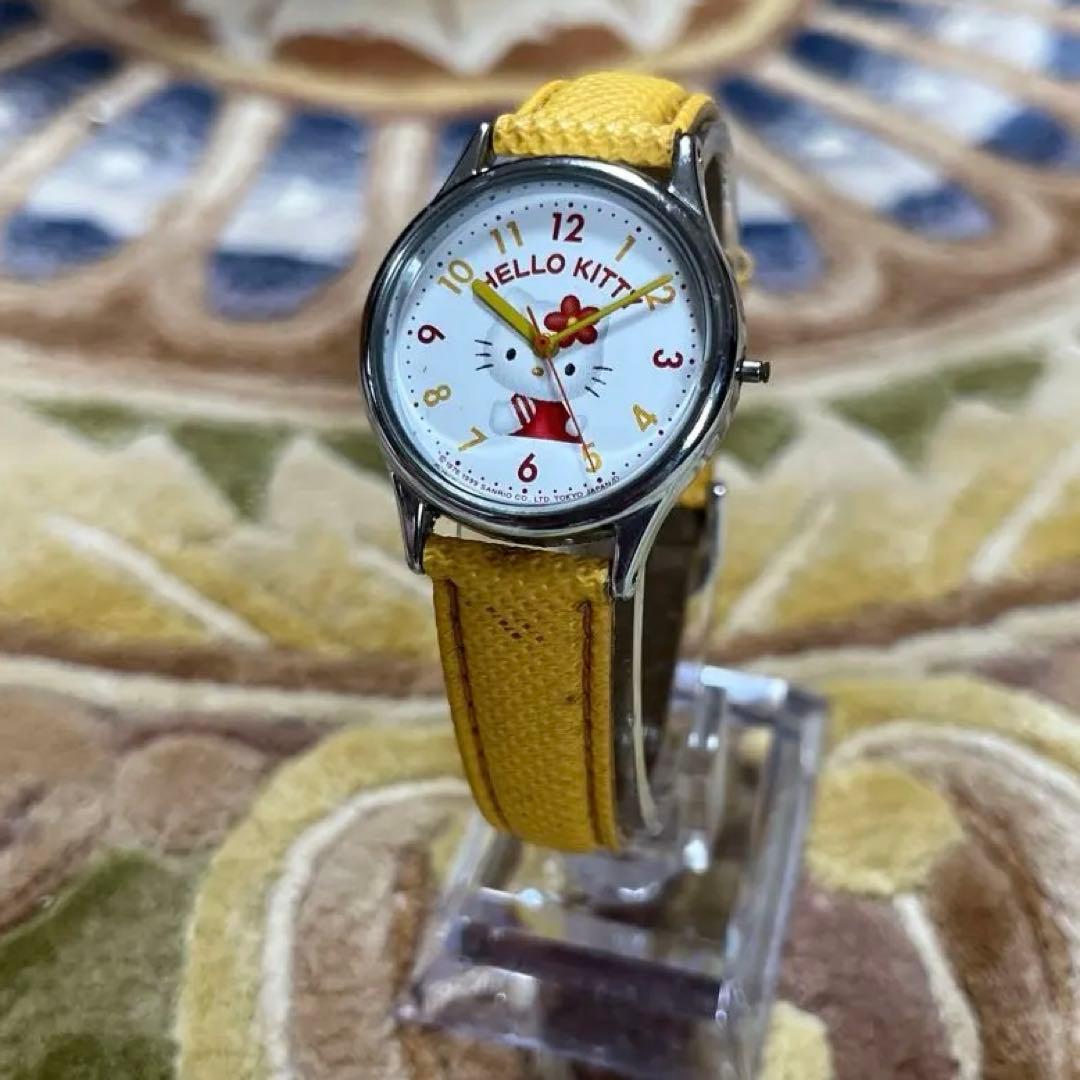 訳あり・稼働】ハローキティ 腕時計 1999年製 黄色 サンリオ