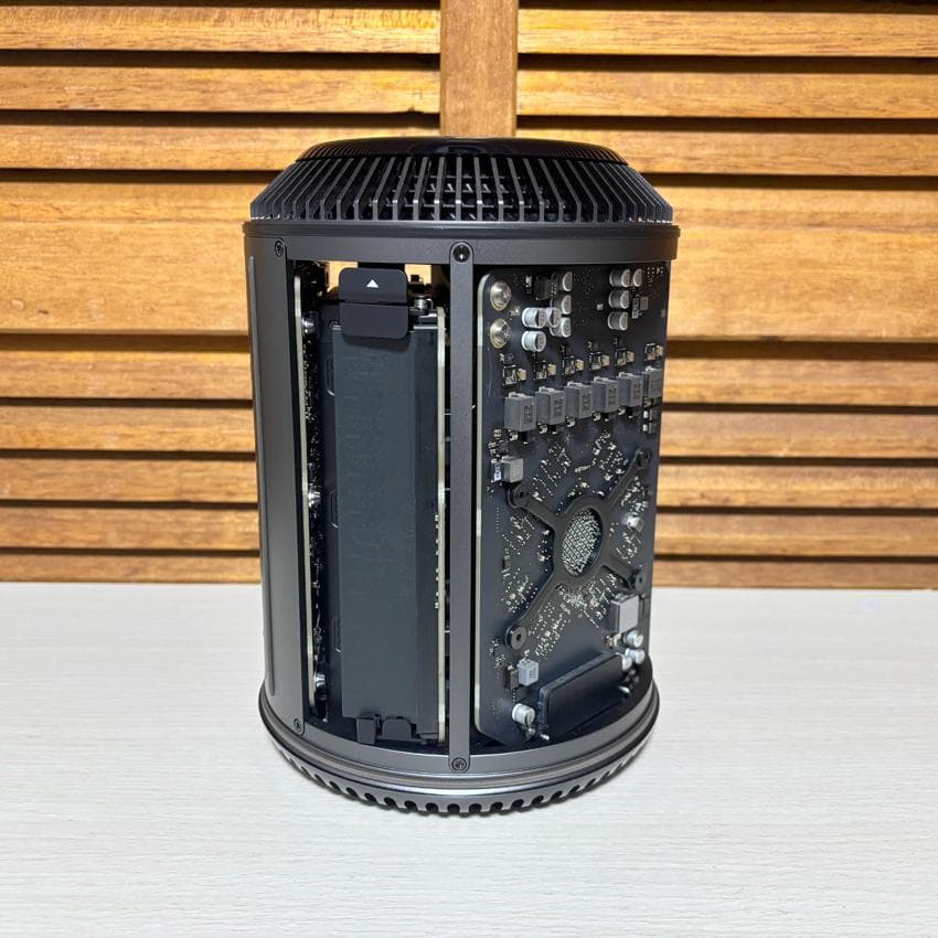 Mac Pro(Late 2013)　 3.5GHz・16GB・500GB