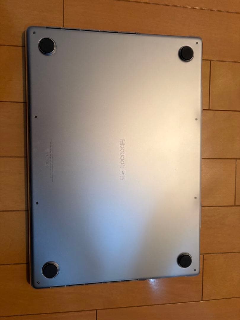 Apple MacBook 16インチ シルバー 本体