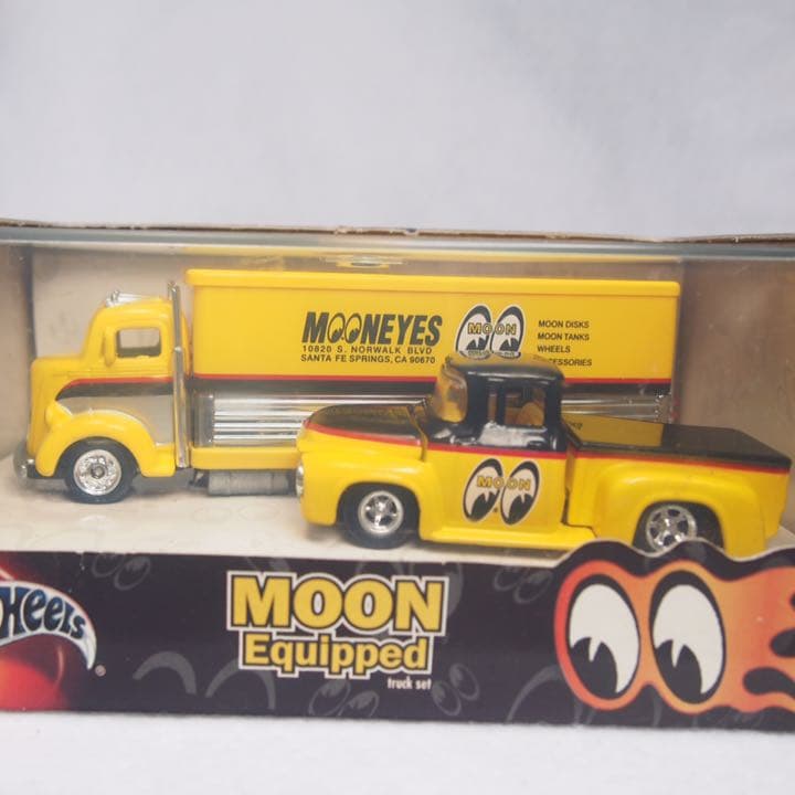 100% ホットウィール MOON Equipped truck set - メルカリ