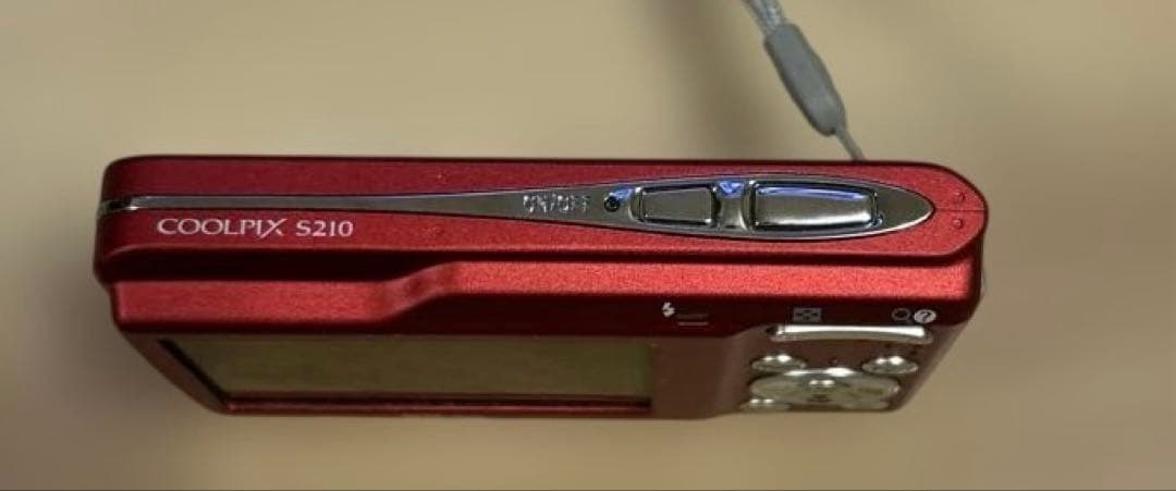 【極美品】Nikon COOLPIX S210 赤　箱あり　充電器無　稼働未確認