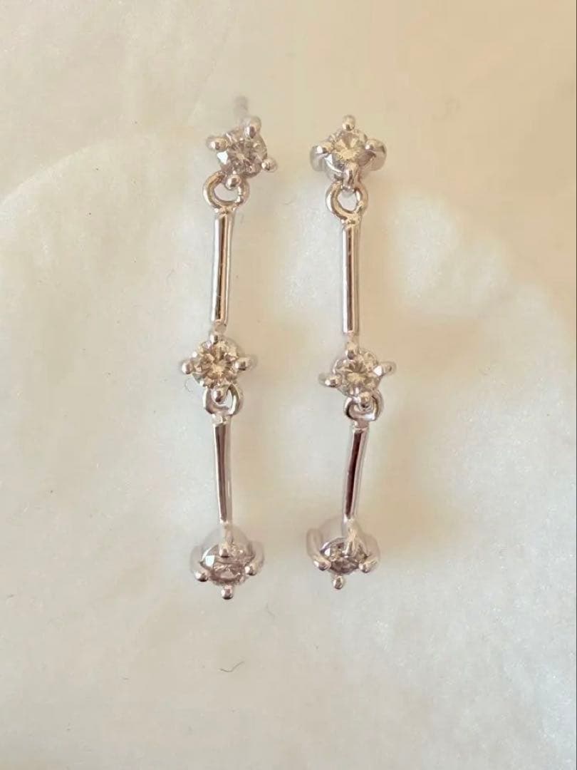 ダイヤモンド　K18 WG ホワイトゴールド　0.20ct ピアス