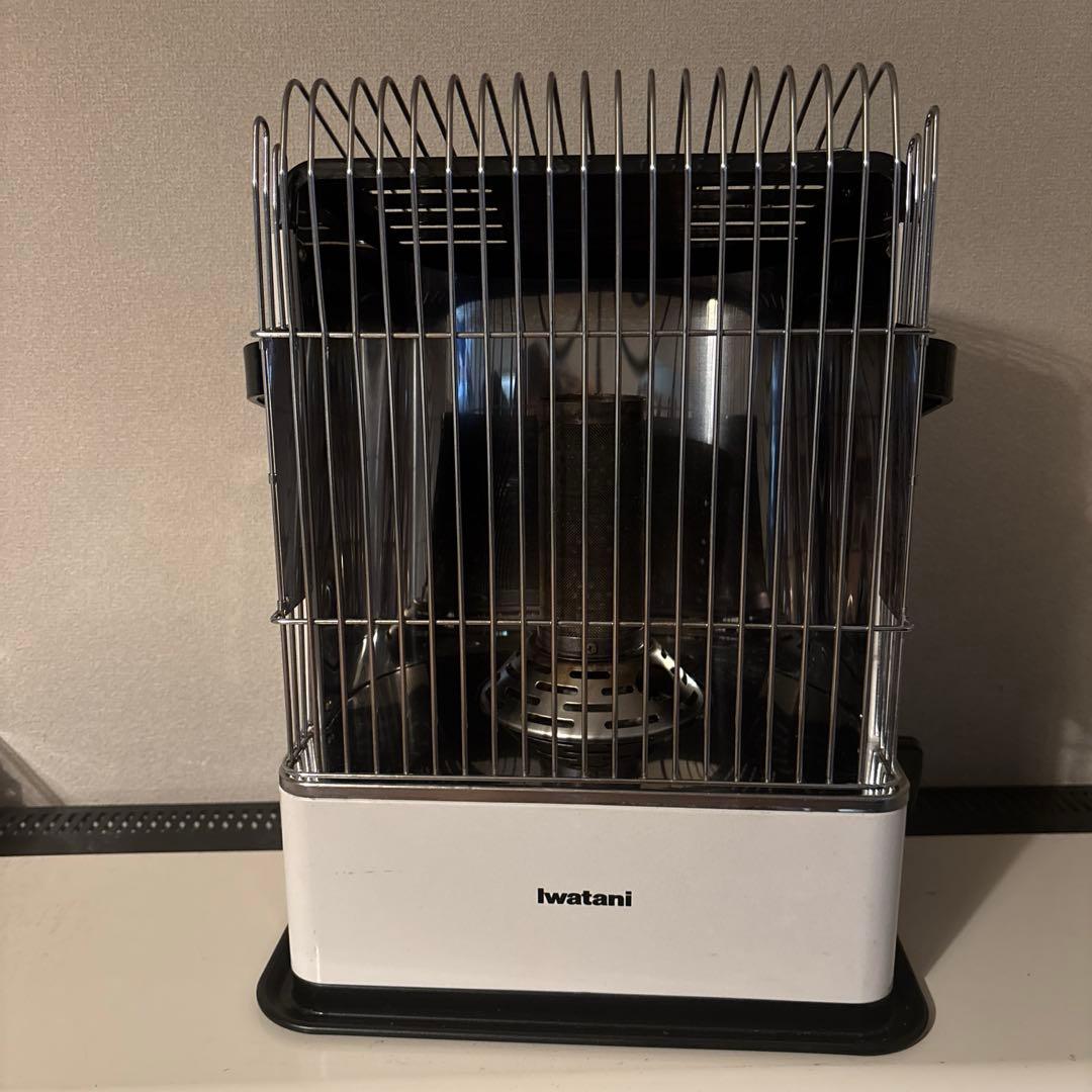 イワタニ IWATANI カセットガス ストーブ CB-STV-HPR2 - メルカリ