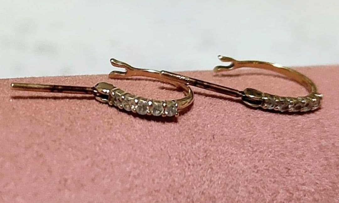 K10YG ダイヤモンドハーフエタニティフープピアス 0.1ct