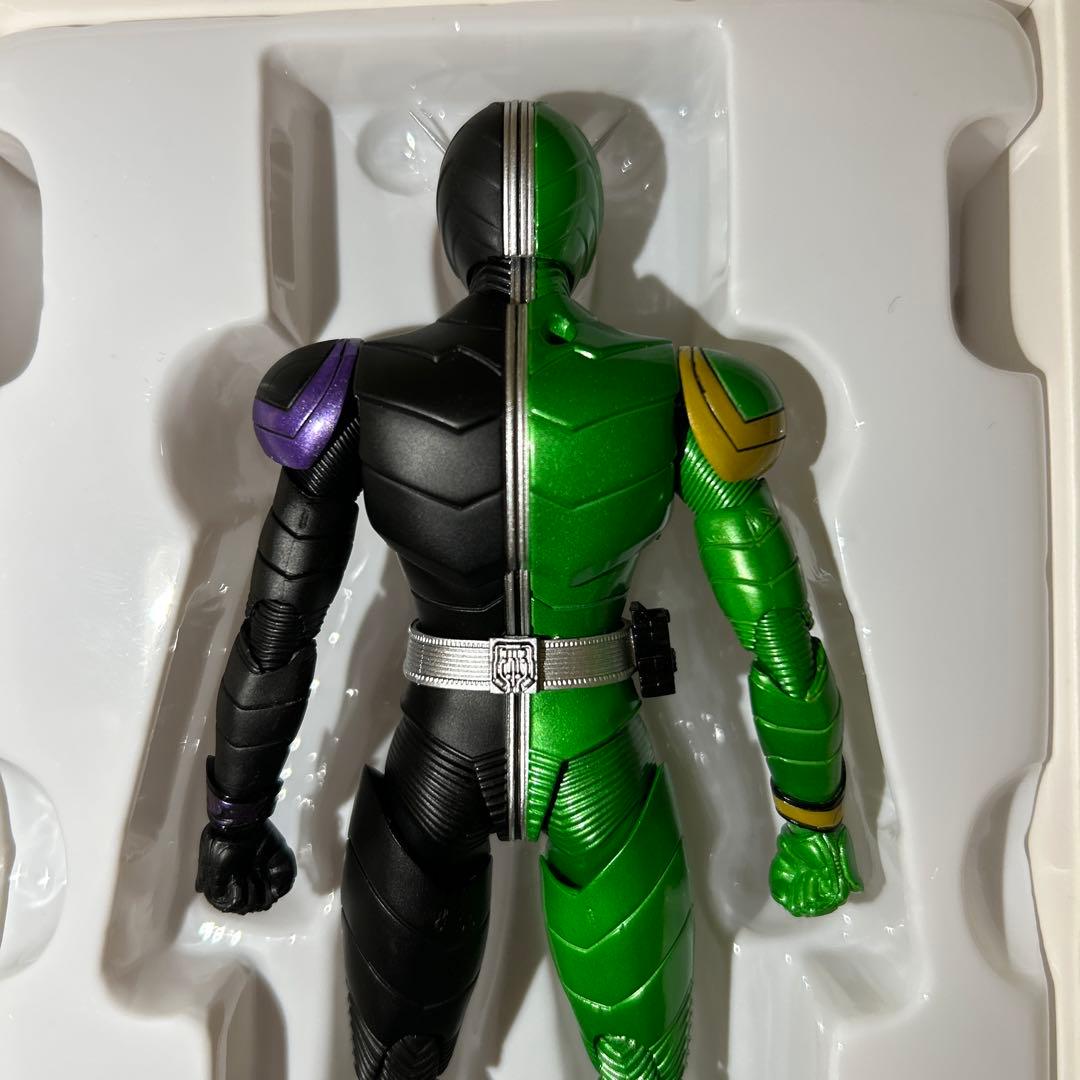 S.H.Figuarts(真骨彫製法) 仮面ライダーW サイクロンジョーカー