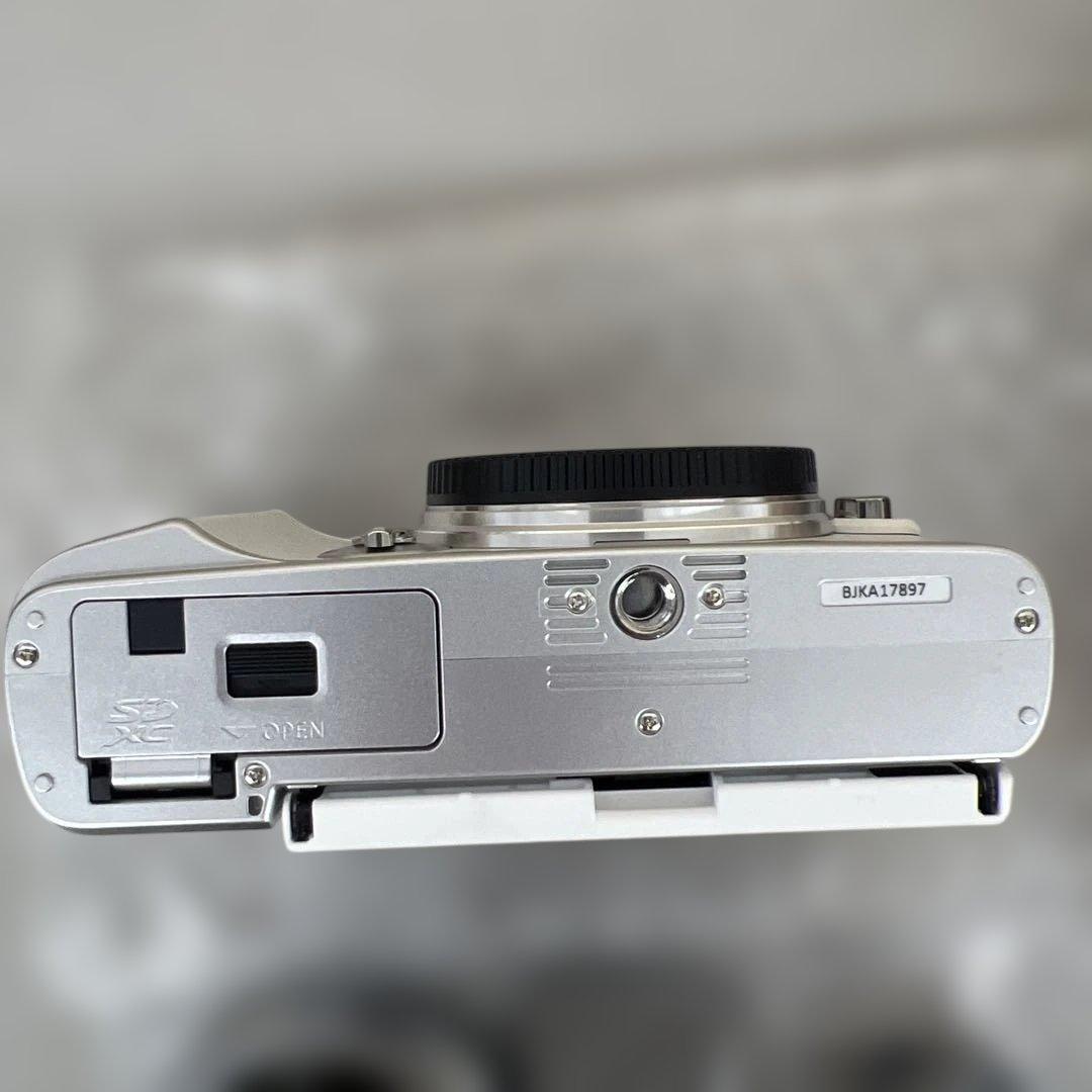 512129 OLYMPUS PEN E-P7 14-42mm EZレンズキット