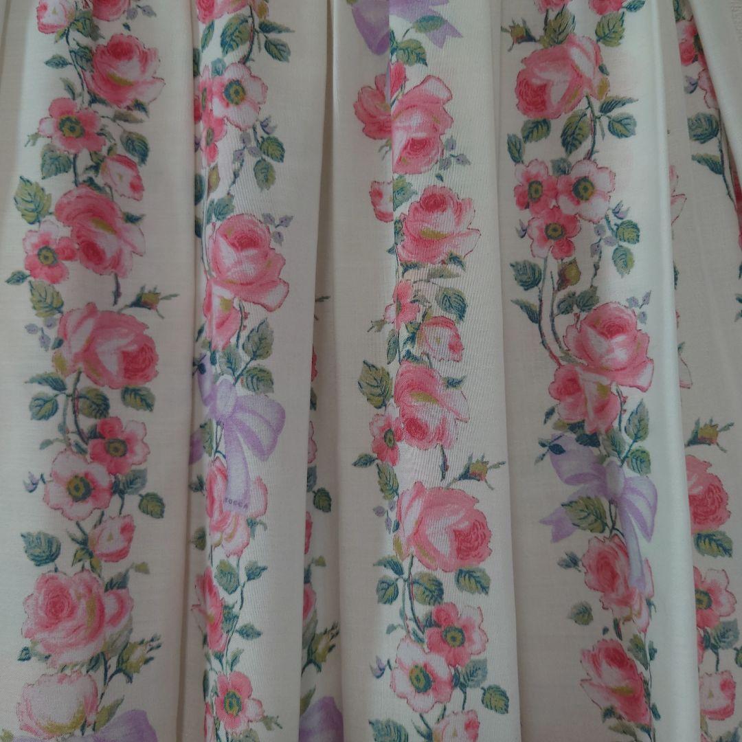 トッカ TOCCA 花柄ワンピース 130 130 刺繍花柄ワンピース