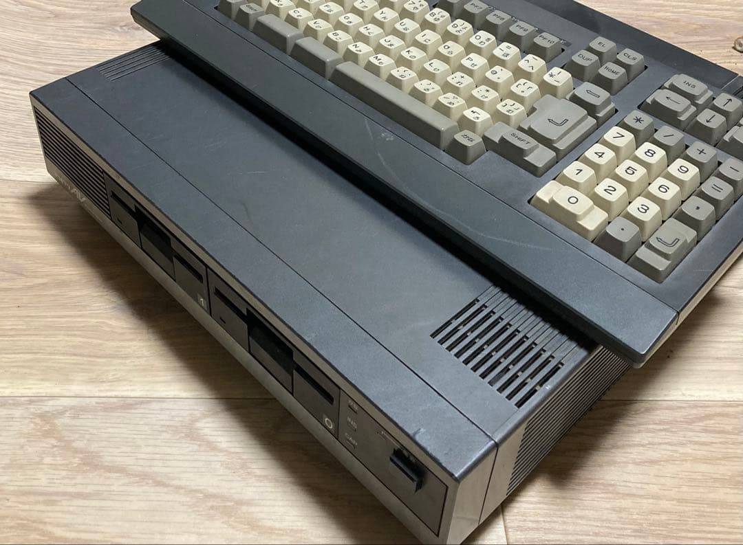 FUJITSU FM77 AUDIO & VISUAL 本体 キーボード FUJITSU FM77 AUDIO & VISUAL 本体 キーボード 富士通FMシリーズの