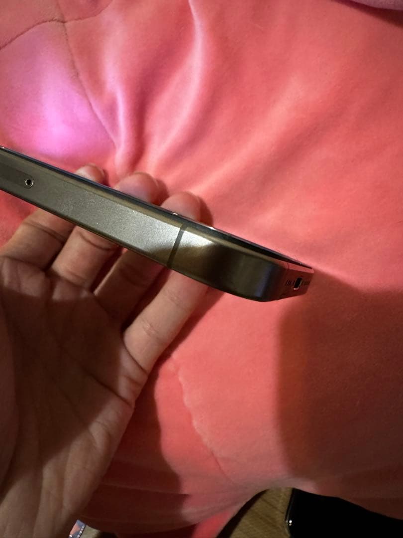 iPhone 15 pro 128GB ナチュラルチタニウム Luffy