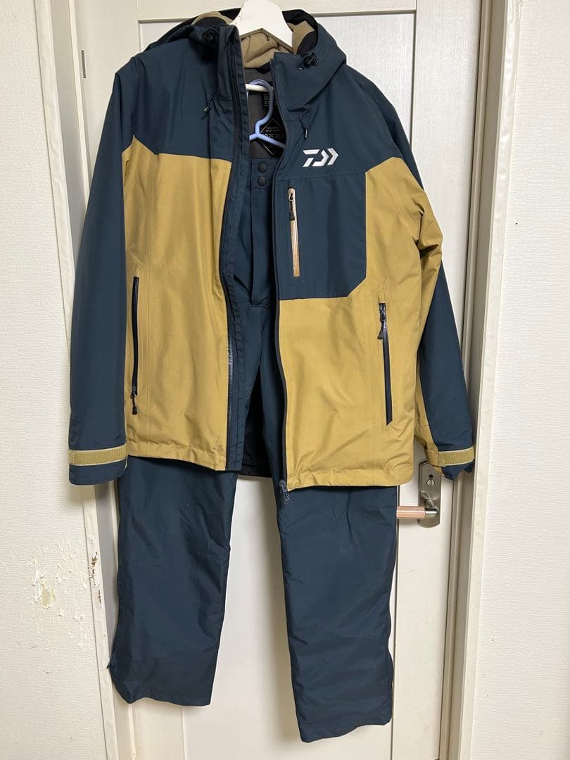 Daiwa ゴアテックスフィッシングスーツ(上下セット) - メルカリ