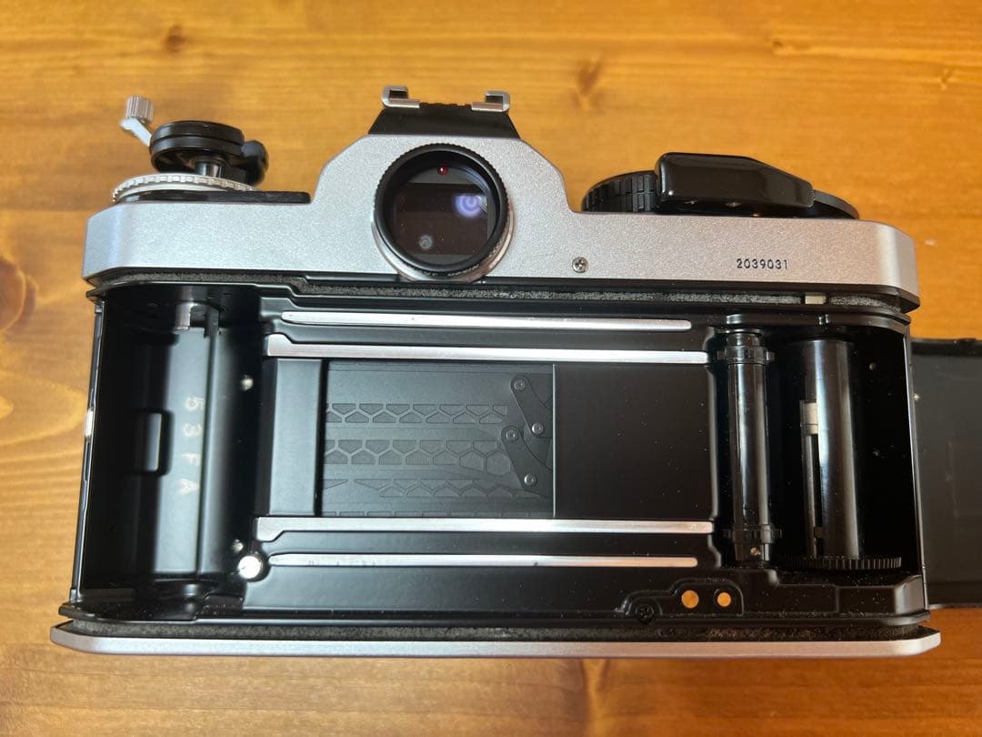 Nikon FE2 一眼レフカメラ　ジャンク