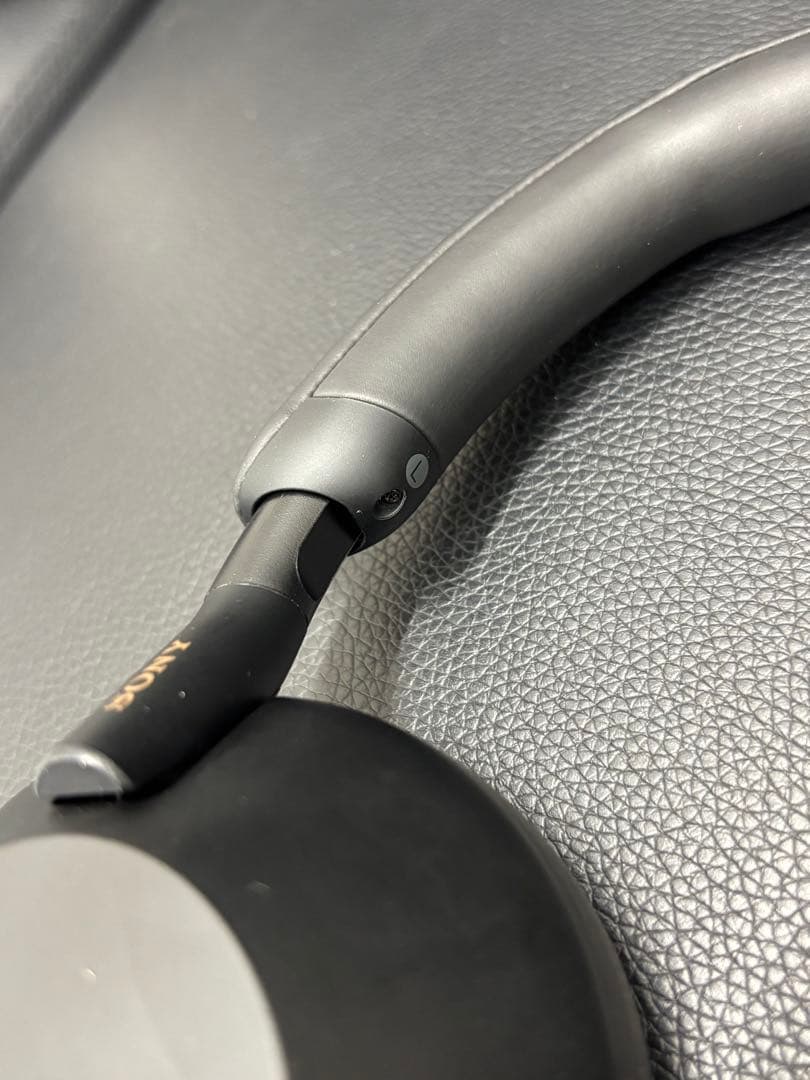 SONY WH-1000XM5ワイヤレスヘッドホン ブラック ケース付き