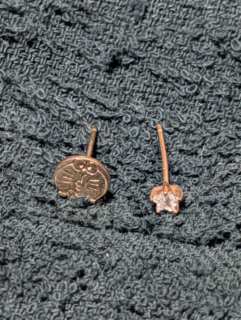 ヴァンドーム青山 ドラえもん コラボピアス - メルカリ