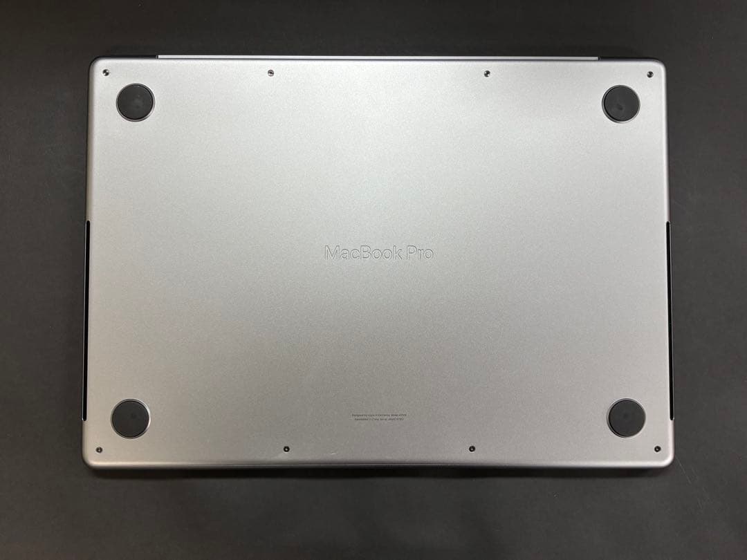 MacBook Pro 14インチ M3 8GB 512GB