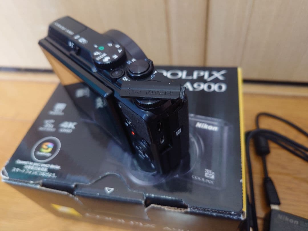 Nikon COOLPIX A900 ケース付