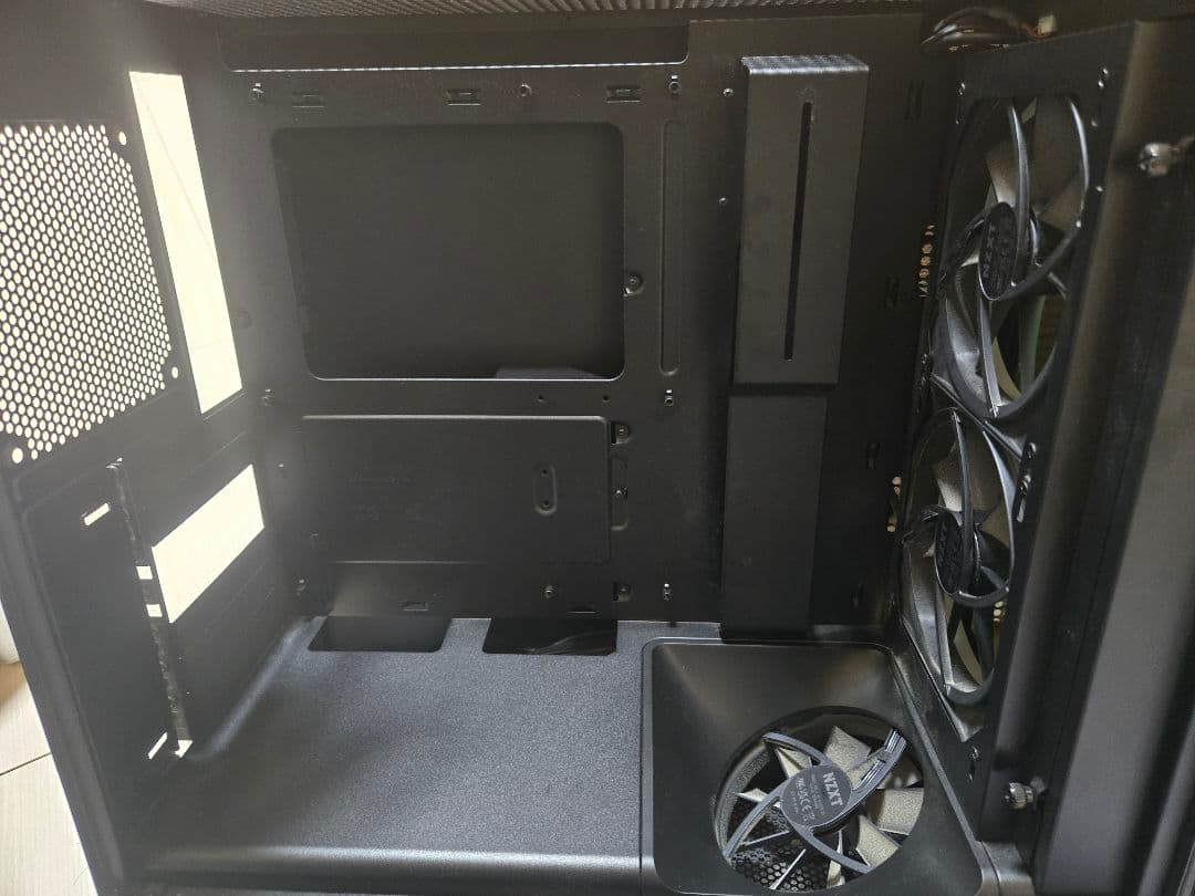 NZXT 5Elite RGB ブラック