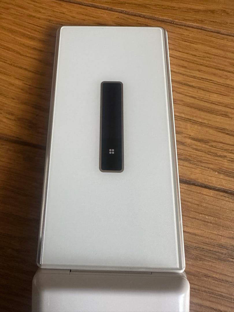 docomo AQUOS ケータ SH-06G ホワイト　充電器ドックセット