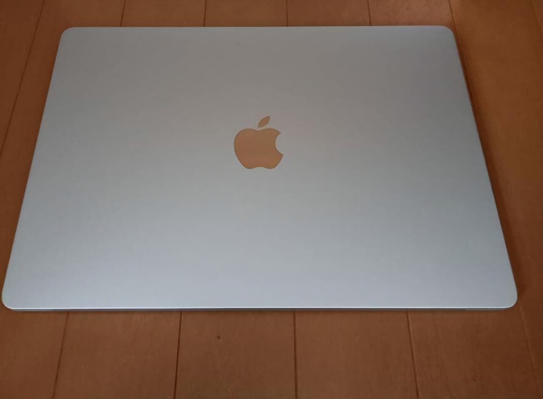 MacBook Air 15インチ M3/24GB/1TBシルバー 放電12回