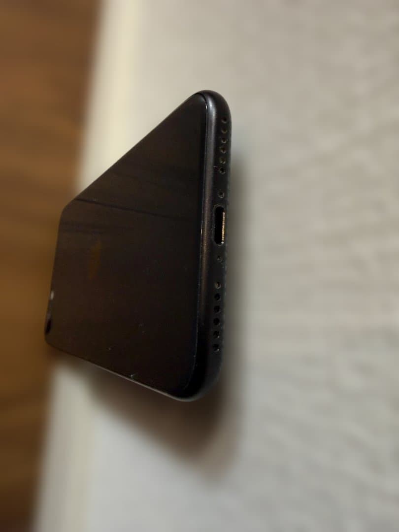 Apple SE第二世代 ブラック 本体