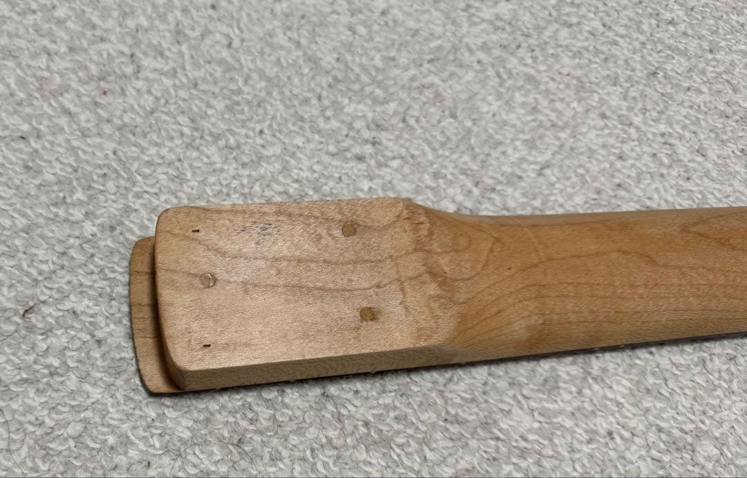 ストラトタイプネック ペグ・ロックナット付 - メルカリ