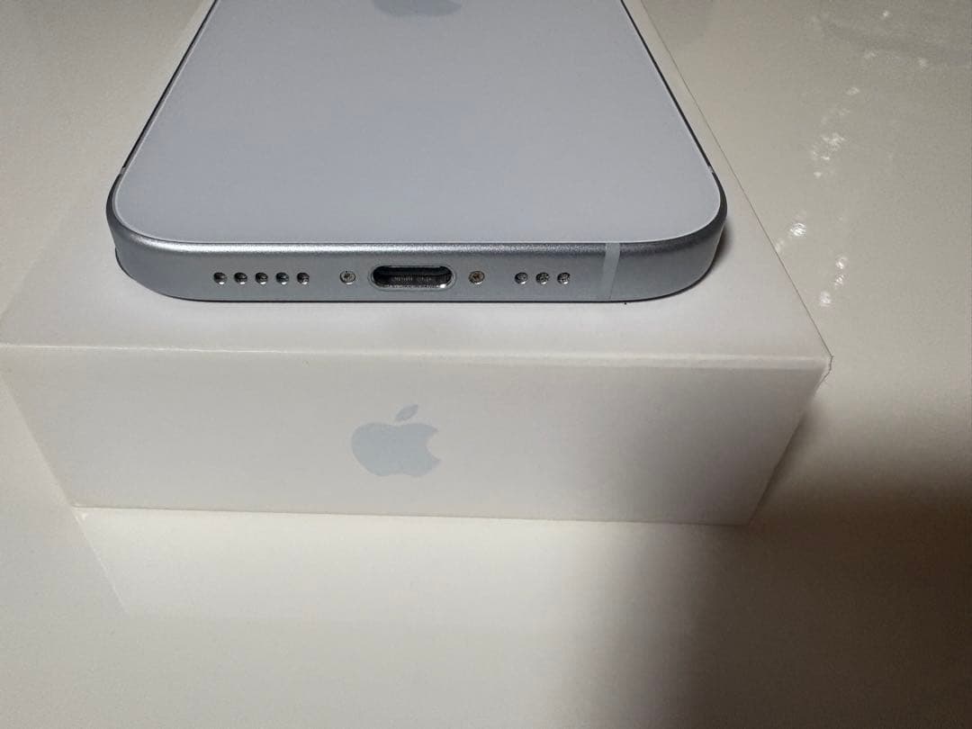 Apple iPhone 15 128GB ブルー
