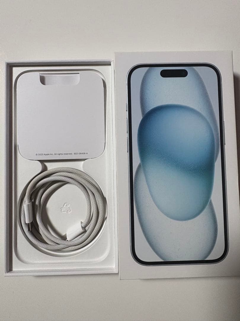 Apple iPhone 15 128GB ブルー