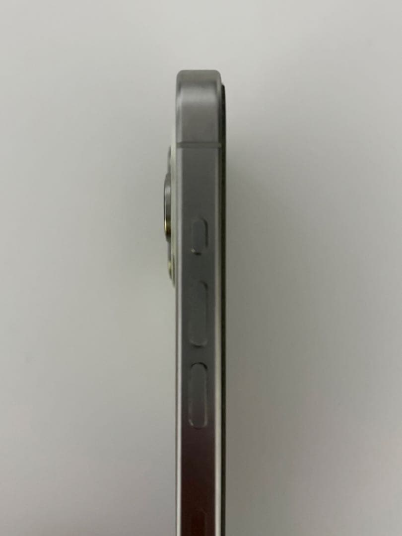 iPhone 15 Pro 256GB ホワイトチタニウム