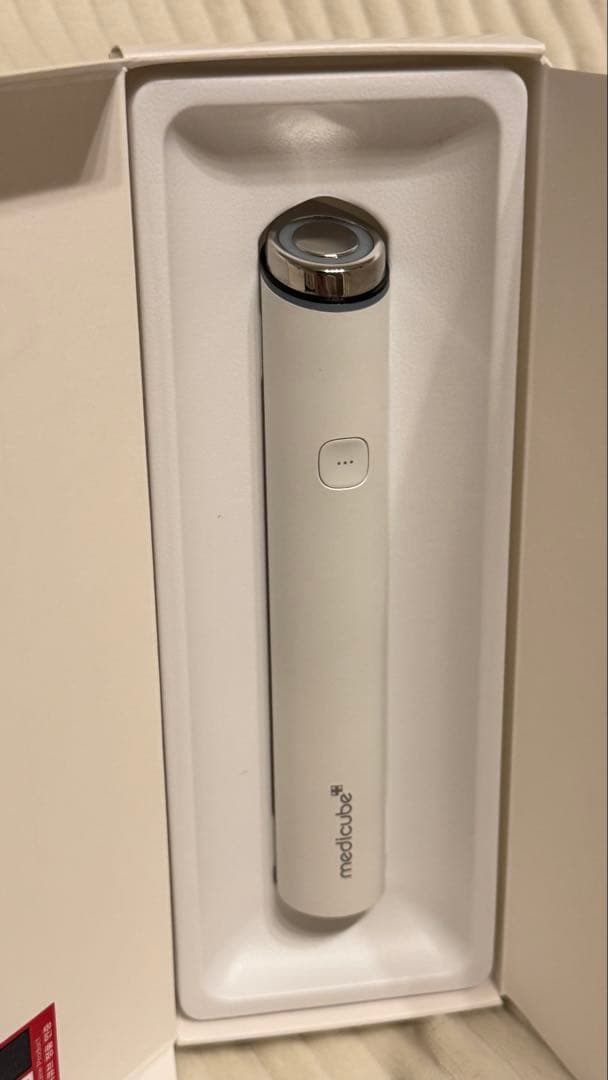 【正規・美品】メディキューブ AGE-R ブースタープロミニ ホワイト